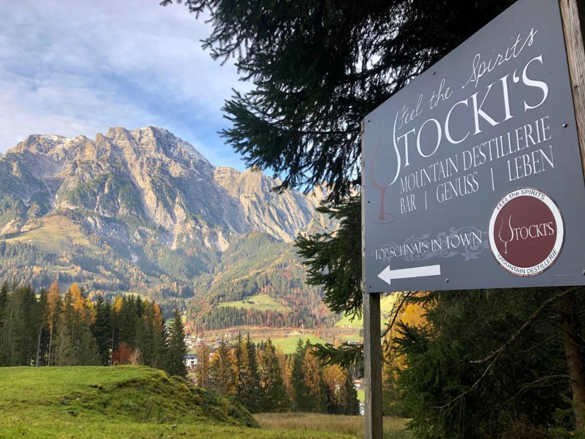 Stockis Mountaindestillerie - Appartements Leogang Exterior foto