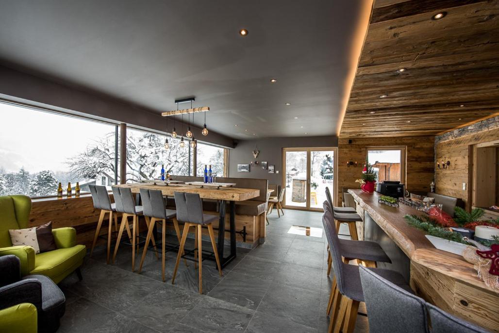 Stockis Mountaindestillerie - Appartements Leogang Exterior foto