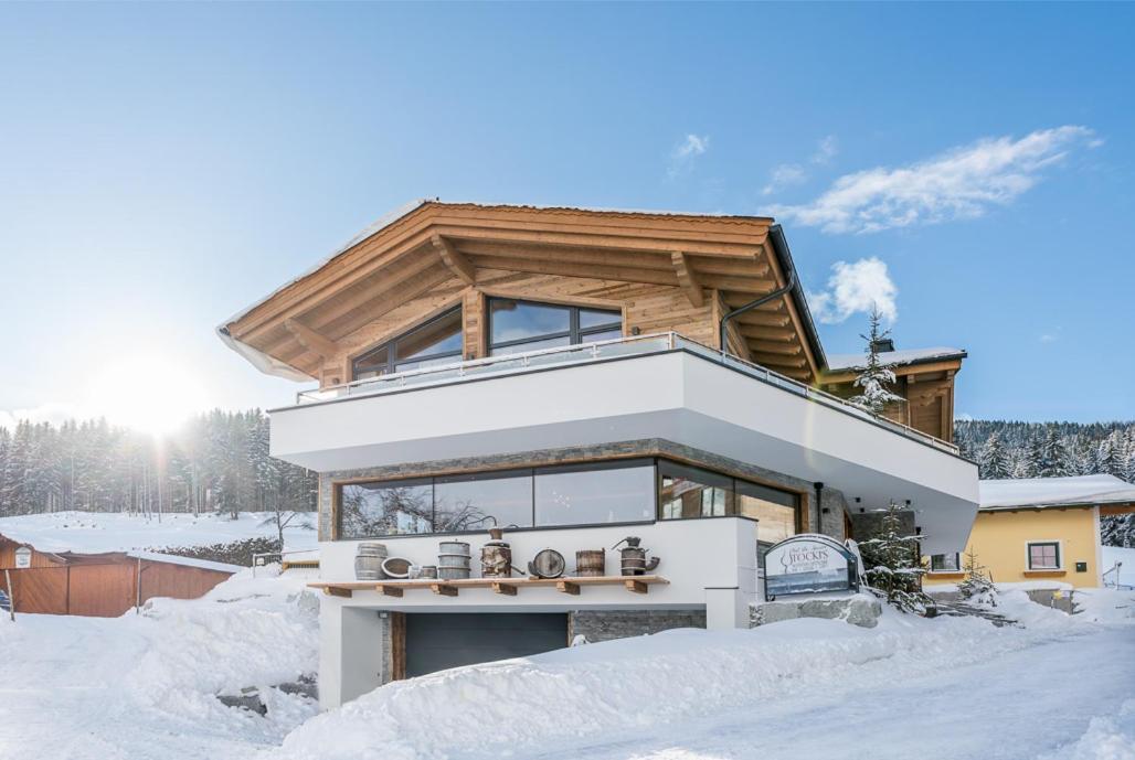 Stockis Mountaindestillerie - Appartements Leogang Exterior foto